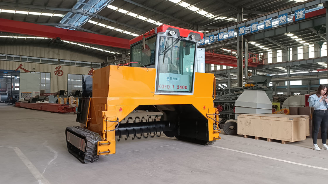 TC Series Crawler Type อุปกรณ์หมักขยะอินทรีย์ เครื่องหมุนคอมพอสต์