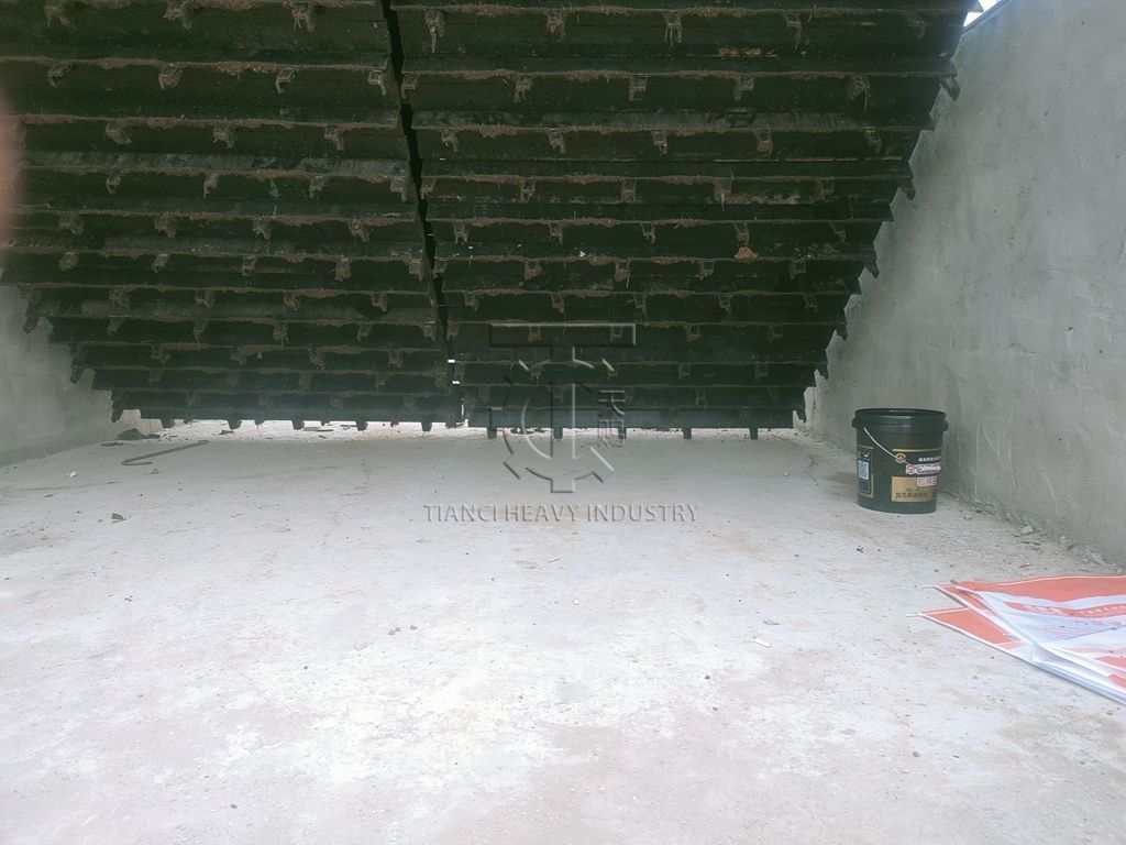 เกษตรกรรมไก่หมากรุก วงจรแผ่นประเภท compost Turner สําหรับปุ๋ยธรรมชาติ