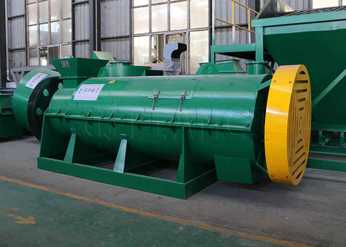 การทํางานอย่างต่อเนื่อง Granulator ปุ๋ยอินทรีย์สําหรับการแปรรูปสารอินทรีย์ต่าง ๆ