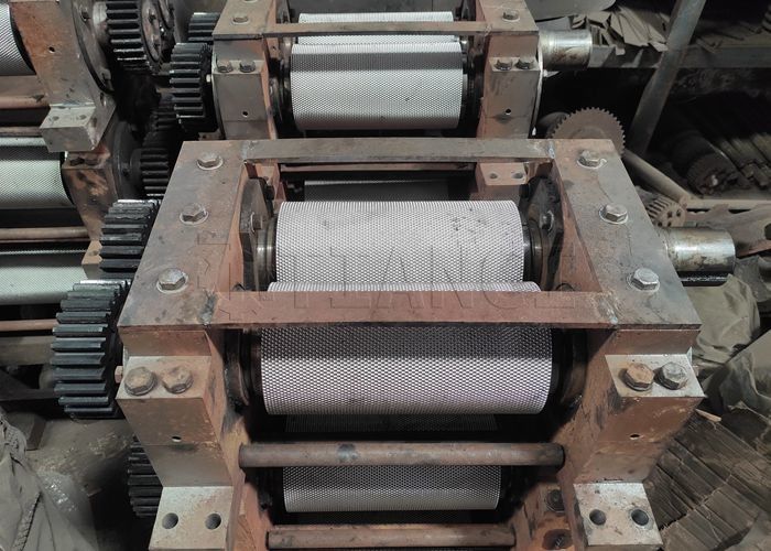 2-8 มิลลิเมตร Granulator ปุ๋ย Granulator กลองหมุนสําหรับการผลิตผงแห้ง