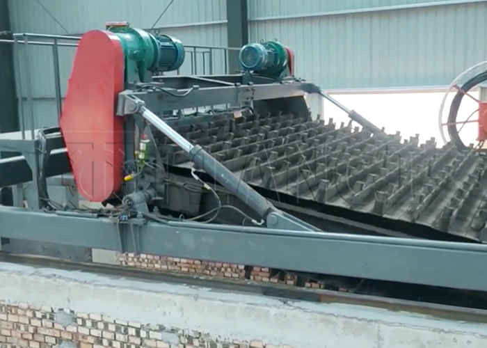 ชนิดของแผ่นโซ่ไฟฟ้า compost Turner เครื่องคอมพอสต์