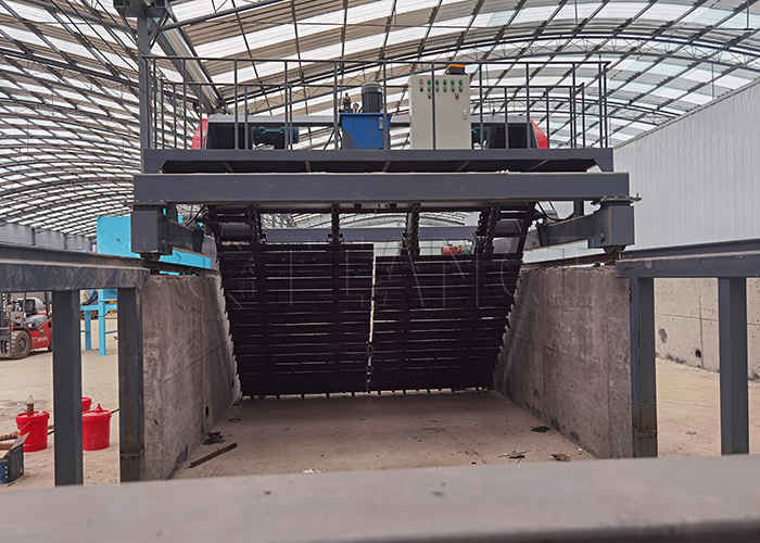 เกษตรกรรมไก่หมากรุก วงจรแผ่นประเภท compost Turner สําหรับปุ๋ยธรรมชาติ
